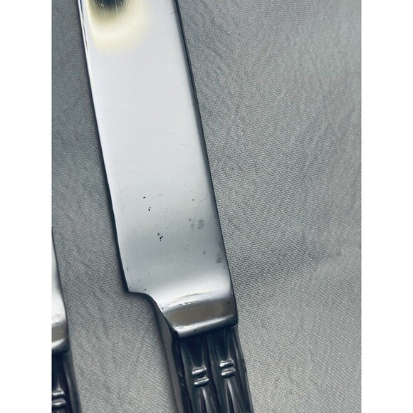 Oleg Cassini EKCO Stainless Flatware Replacement Soup Spoon (2) Dinner Knife (2) - Picture 7 of 8